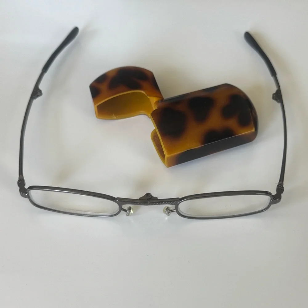Vintage Folding Reading Glasses +2.50 Tortoise‎ Hard Case Compact Travel Readers